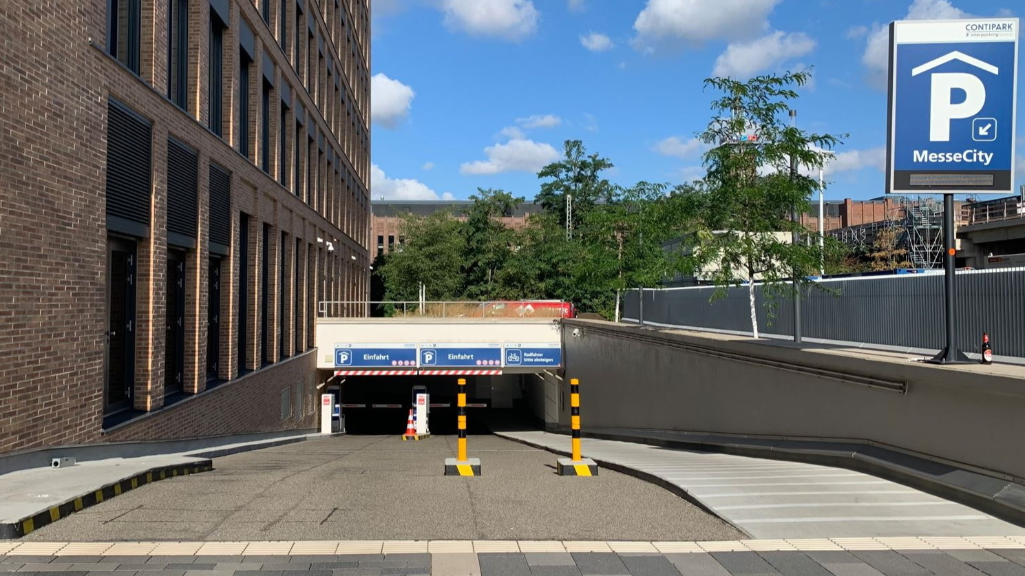 Parkhaus MesseCity West